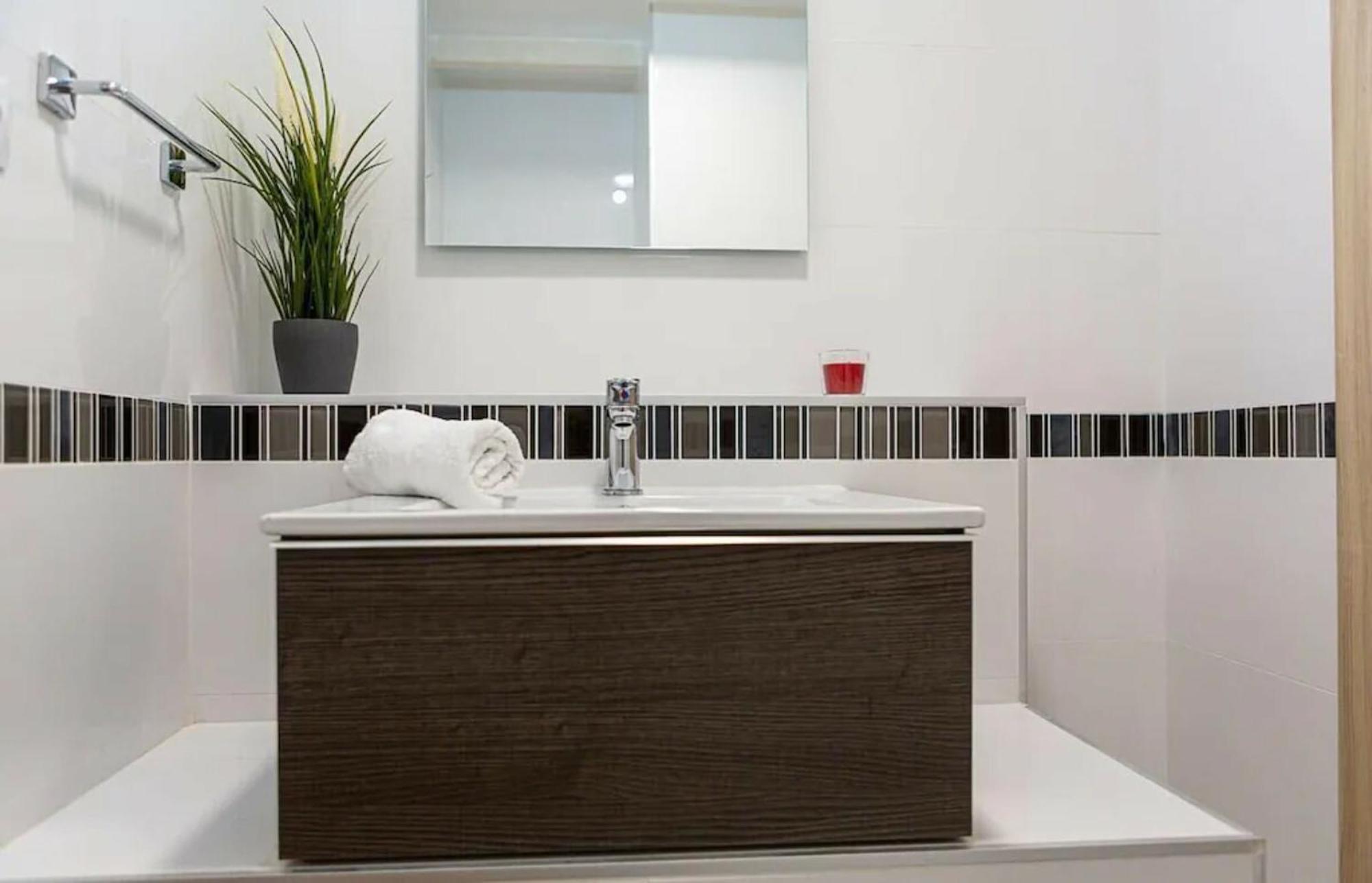 2Bedroom Duplex In Hortaleza Near Metro Madrid Dış mekan fotoğraf
